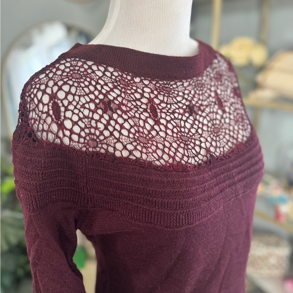 Wool blend crochet sweater - Picture 2 of 6